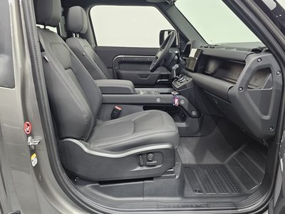 LAND ROVER DEFENDER - 2