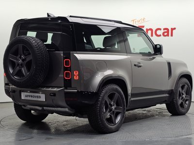 LAND ROVER DEFENDER - 4