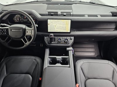 LAND ROVER DEFENDER - 3