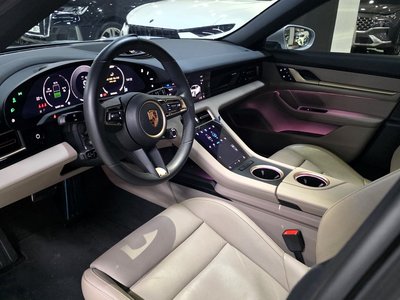 2025 Porsche TAYCAN 照片 9