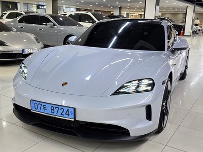 2025 Porsche TAYCAN 照片 4
