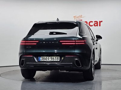صورة 4 لـ 2022 Genesis GV70