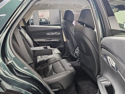 2022 Genesis GV70 thumbnail 17