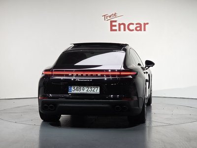 PORSCHE PANAMERA - 4