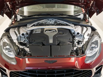 ASTON MARTIN DBX - 9