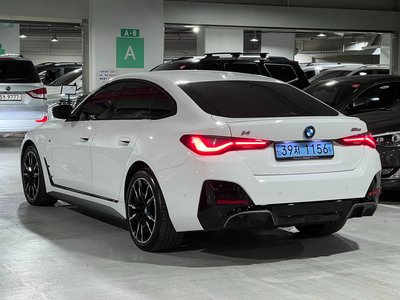 BMW I4 - 4