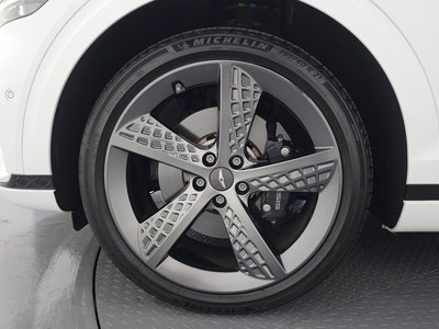 صورة 6 لـ 2022 Genesis GV70