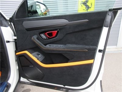 2023 Lamborghini URUS 缩略图 32