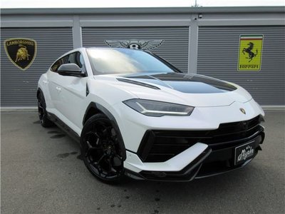 2023 Lamborghini URUS photo 5