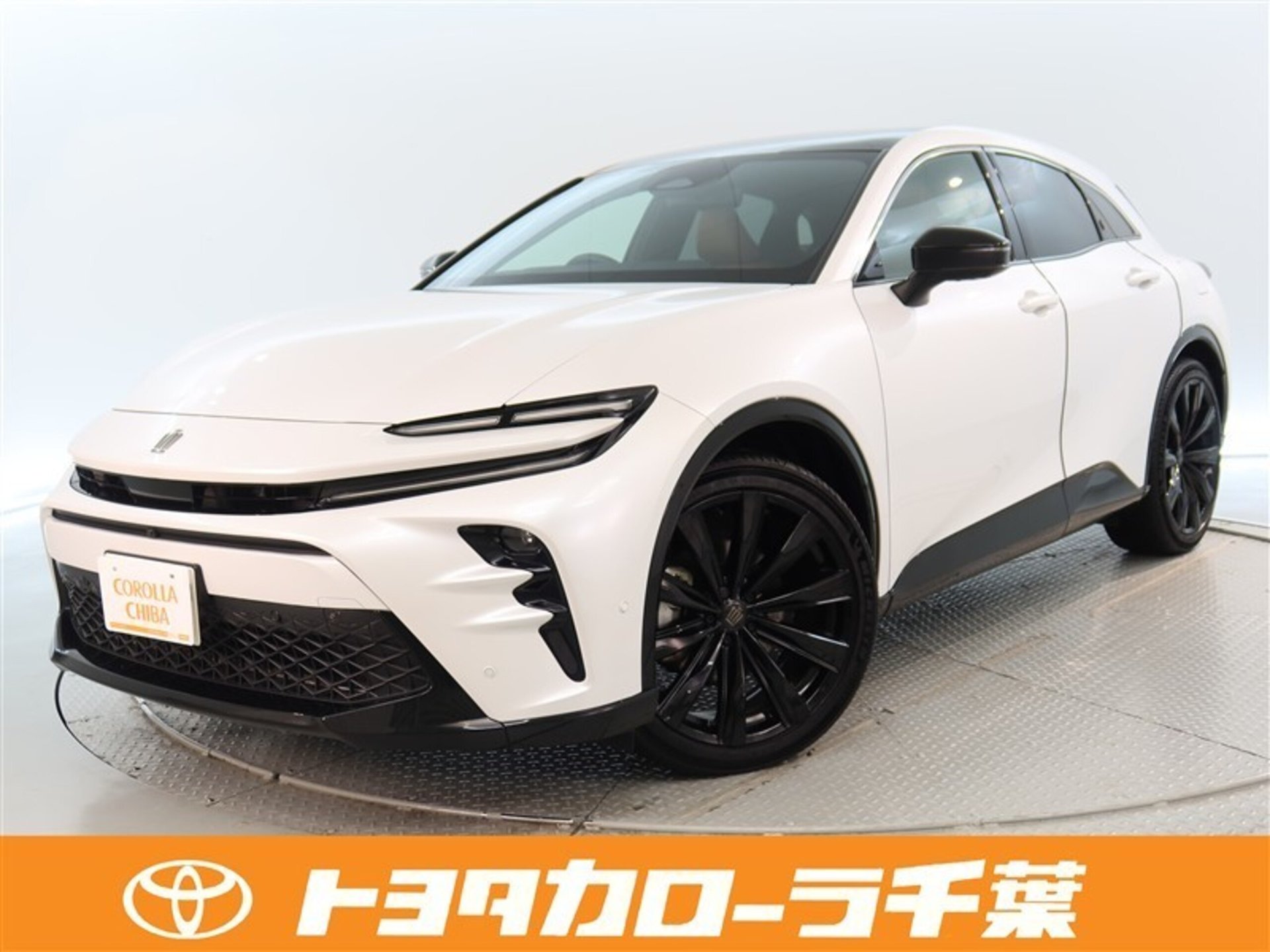 TOYOTA CROWN SPORT - View 1