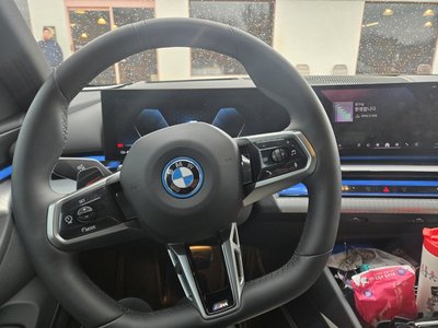 BMW I5 - 7