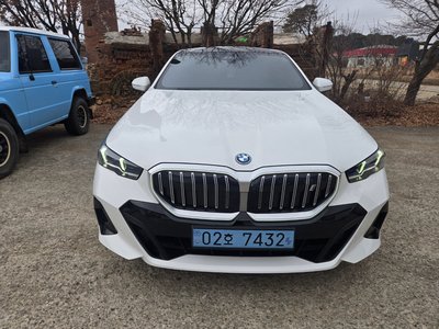 BMW I5 - 1