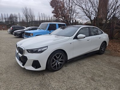 BMW I5 - 5