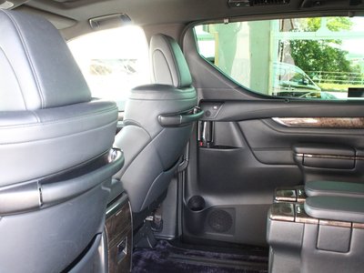 TOYOTA ALPHARD - 9