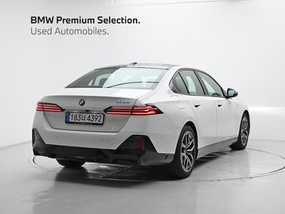 2025 BMW 5 SERIES 照片 3