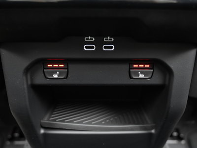 2025 BMW 5 SERIES — миниатюра 16