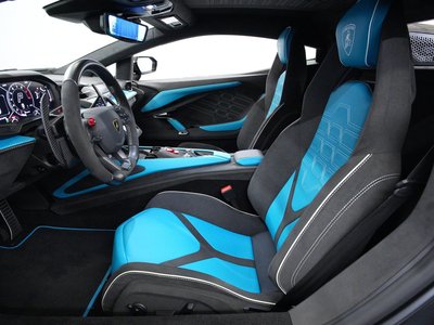 LAMBORGHINI REVUELTO - 2