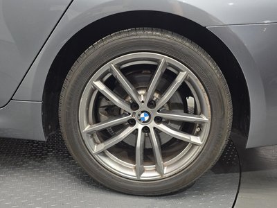 BMW 5 SERIES - 8