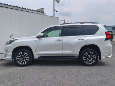 TOYOTA LAND CRUISER PRADO - 9