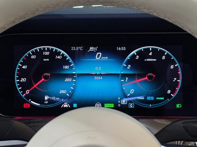 MERCEDES-BENZ E-CLASS - 8
