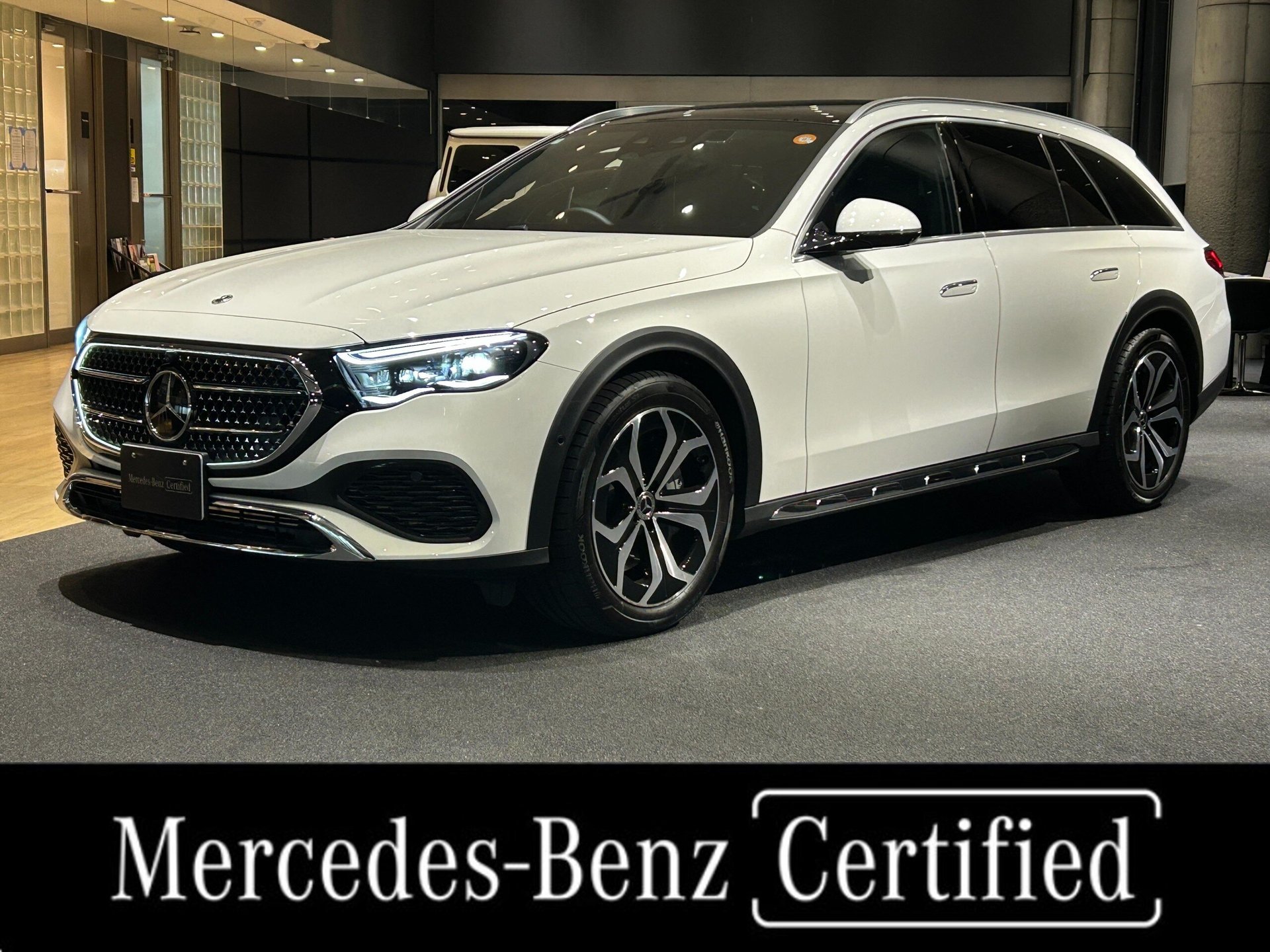 MERCEDES-BENZ E-CLASS ALL-TERRAIN - View 1