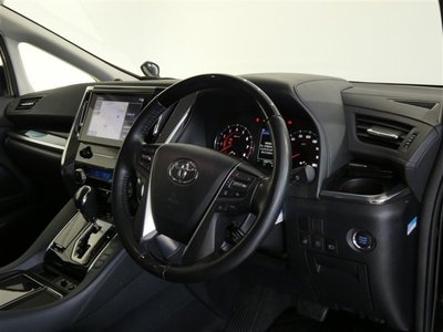 TOYOTA ALPHARD - 4