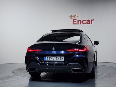 BMW 8 SERIES - 4