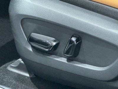 2025 Lexus NX — миниатюра 46