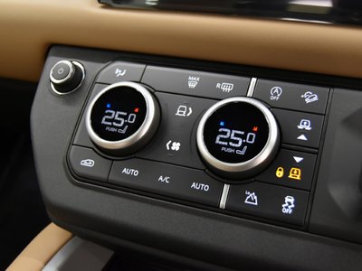 2025 LAND Rover DEFENDER — миниатюра 22