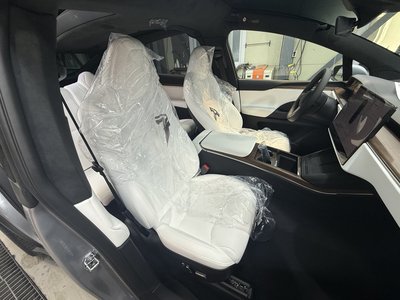 2026 Tesla MODEL X photo 2