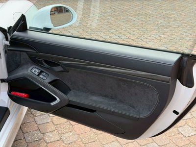 2016 Porsche CAYMAN thumbnail 54