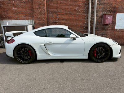 2016 Porsche CAYMAN photo 8