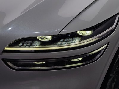 صورة 9 لـ 2022 Genesis ELECTRIFIED GV70