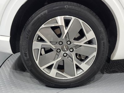 صورة 6 لـ 2022 Genesis ELECTRIFIED GV70