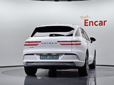 صورة 4 لـ 2022 Genesis ELECTRIFIED GV70