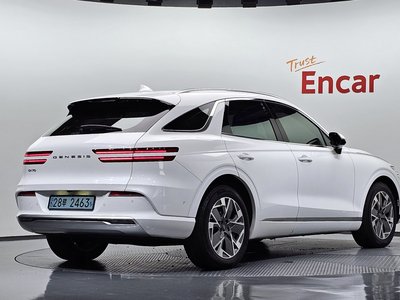 صورة 3 لـ 2022 Genesis ELECTRIFIED GV70