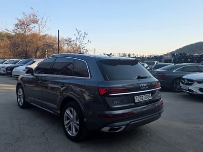 AUDI Q7 - 2