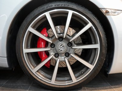 PORSCHE 911 - 4