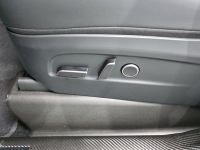 2025 Tesla MODEL Y thumbnail 33
