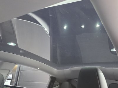 2025 Tesla MODEL Y thumbnail 22