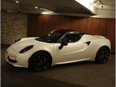 ALFA ROMEO 4C - 4