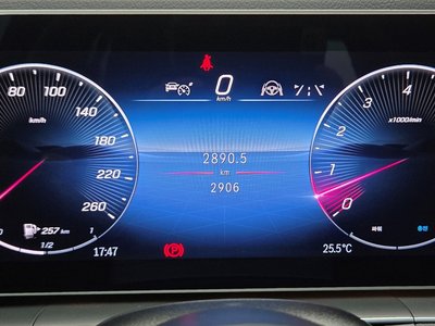 2025 Mercedes-BENZ GLE photo 8