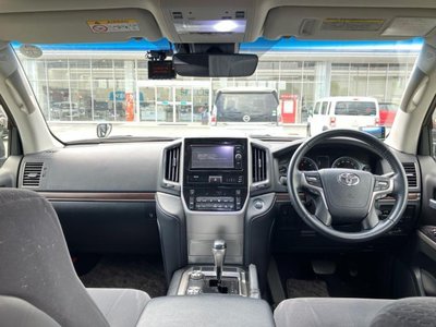 TOYOTA LAND CRUISER 200 - 4