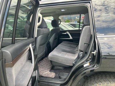 TOYOTA LAND CRUISER 200 - 6
