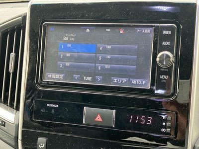 TOYOTA LAND CRUISER 200 - 9