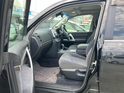 TOYOTA LAND CRUISER 200 - 5