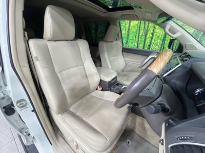 TOYOTA LAND CRUISER - 10