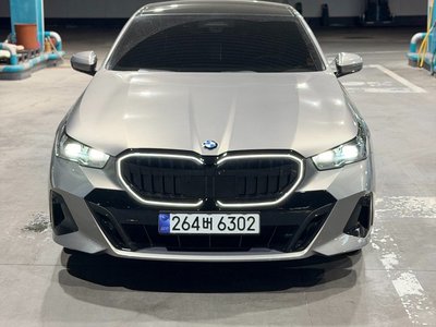 BMW 5 SERIES - 1