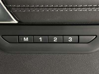 2025 LAND Rover DISCOVERY SPORT — миниатюра 12