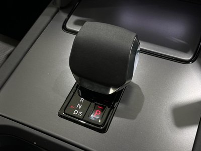 2025 LAND Rover DISCOVERY SPORT — миниатюра 46